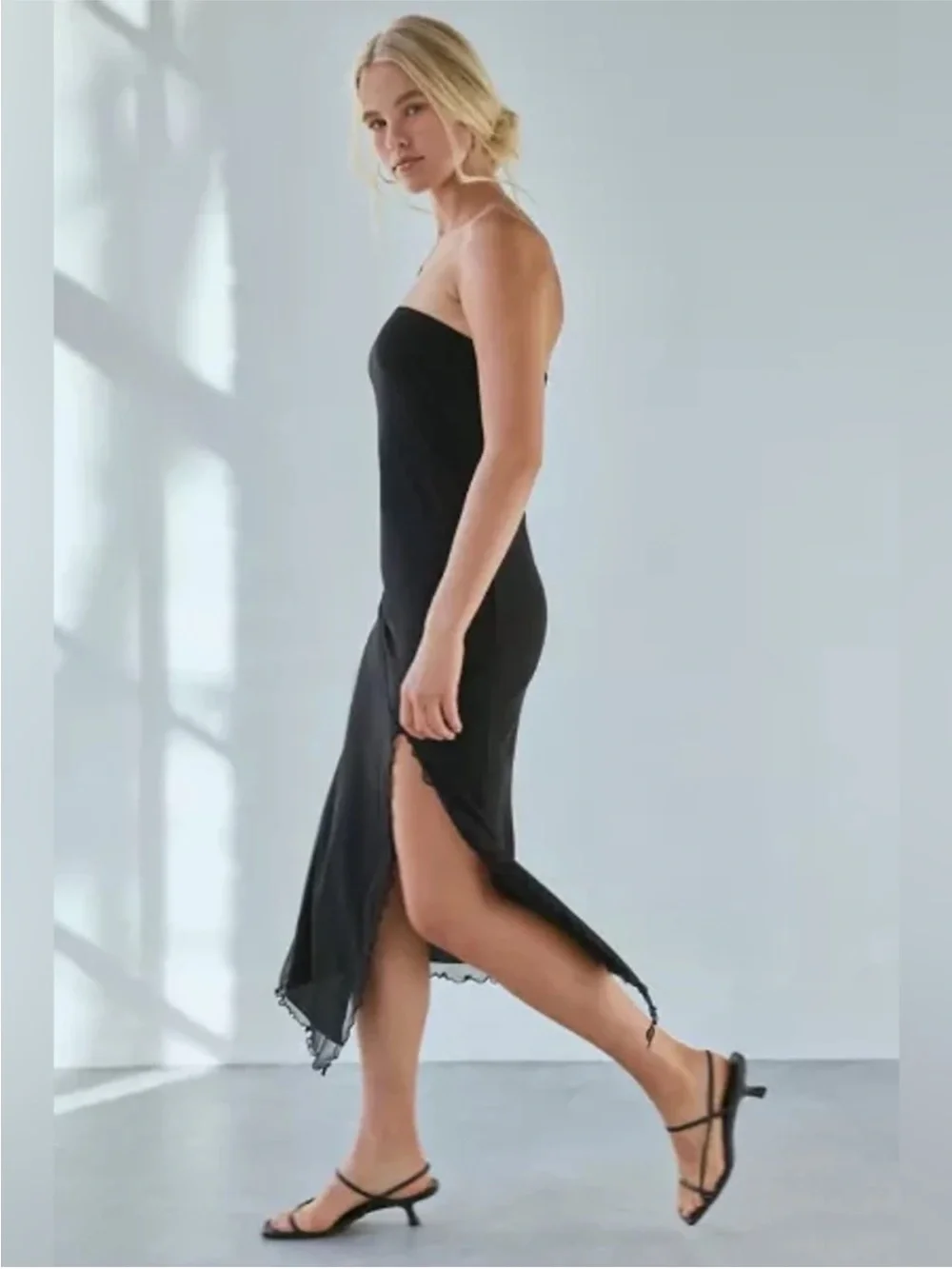 Urban Outfitters Black Strapless Midi Dress with Scalloped Slit Medium - Picture 2 of 4
